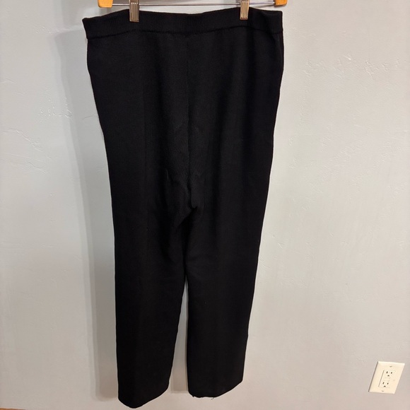 St. John Collection Black and Red Knit Jacket w Gold Buttons Sz 8 (runs big) EUC - Picture 12 of 13